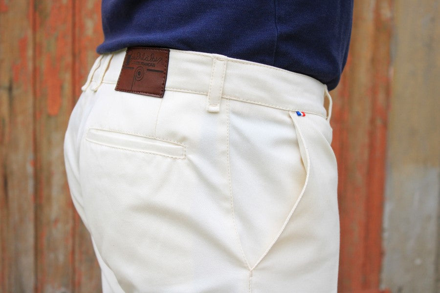 Chino homme écru
