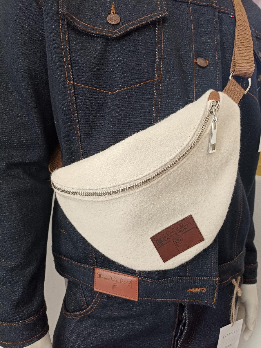 Sac banane en laine écru
