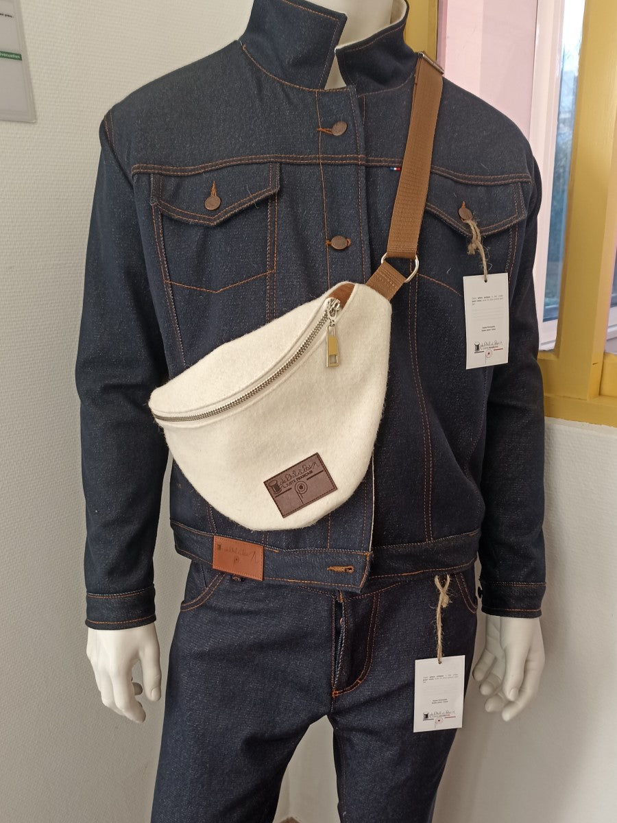 Sac banane en laine écru
